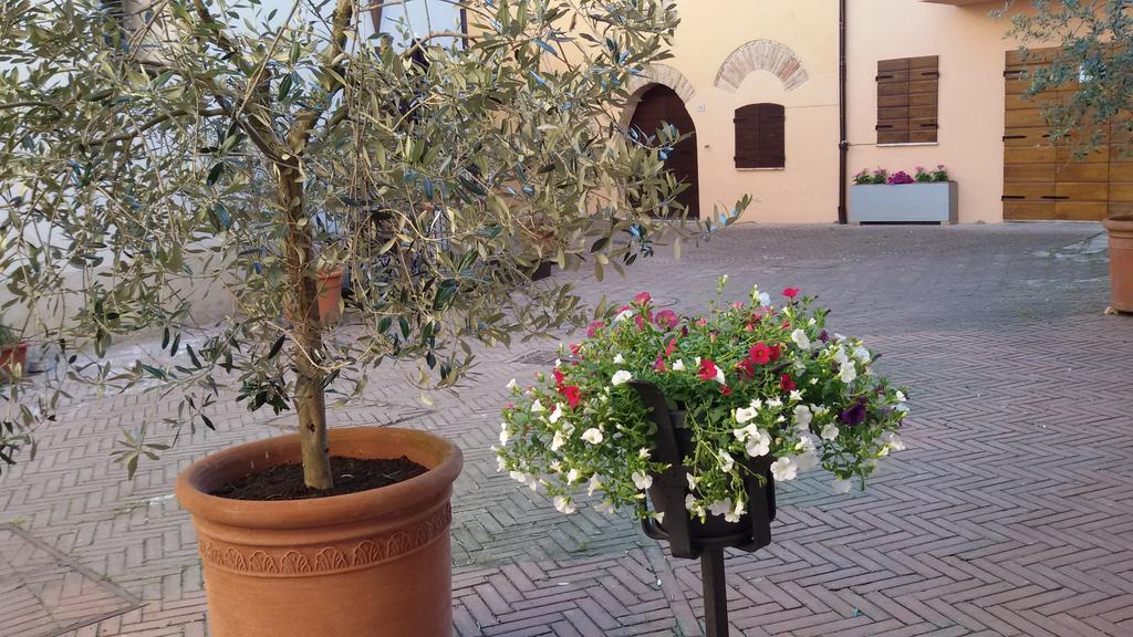 Bed and Breakfast Torre Della Botonta Castel Ritaldi Экстерьер фото