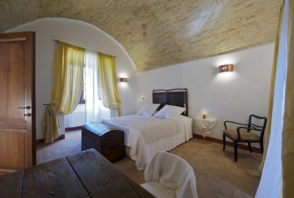 Bed and Breakfast Torre Della Botonta Castel Ritaldi Экстерьер фото