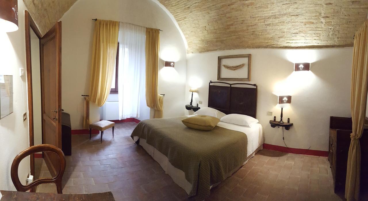 Bed and Breakfast Torre Della Botonta Castel Ritaldi Экстерьер фото